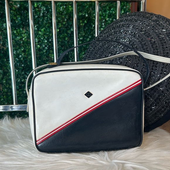 Vintage Gucci two tone navy/white crossbody - Picture 1 of 15